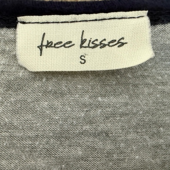 Free Kisses Gray and Blue Tank Top - Picture 3 of 6